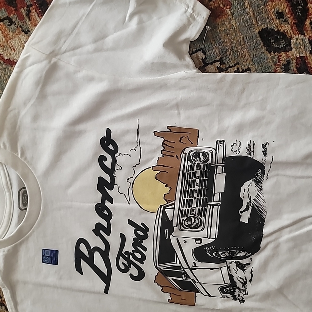 Bronco Tee - Picture 4 of 5